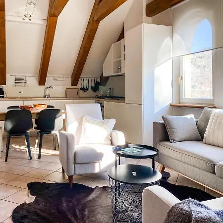 Apartmán Mansarda Bucaneve