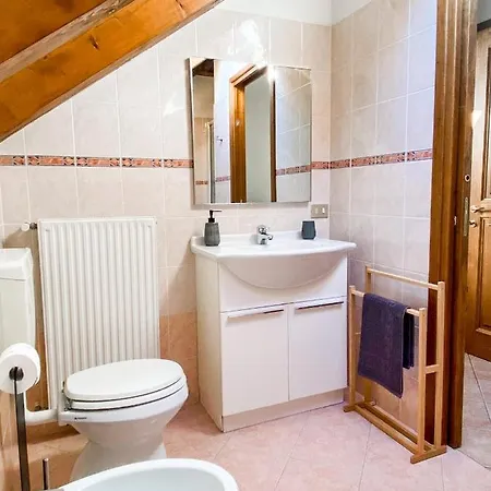 Appartement Mansarda Bucaneve *